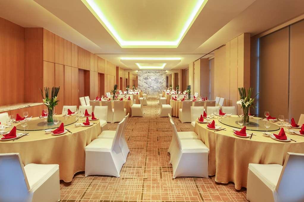 Hilton Garden Inn Νινγκμπό Ανέσεις φωτογραφία